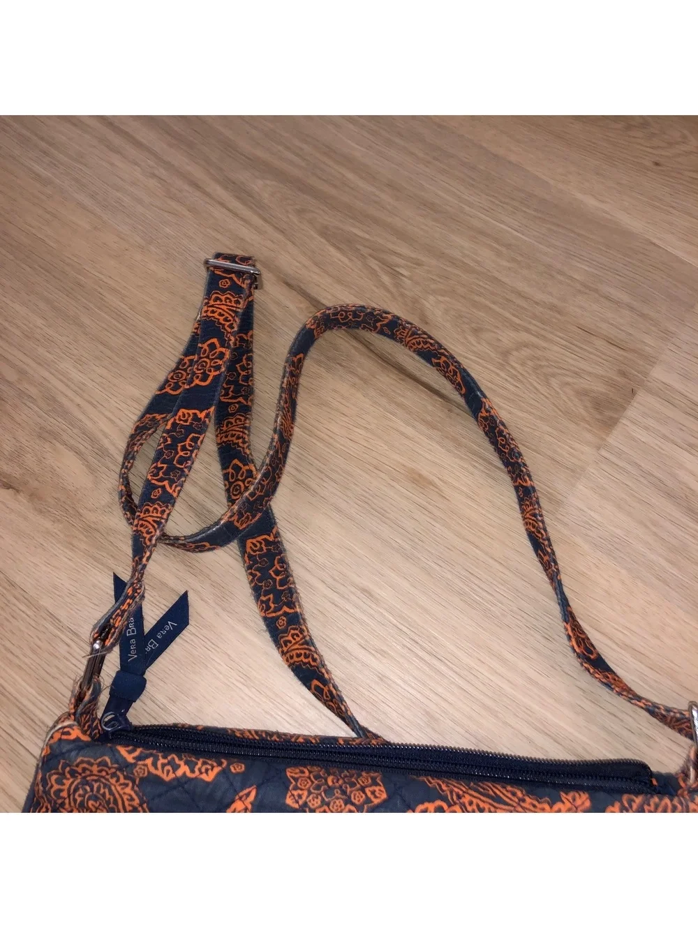 VERA BRADLEY UNIVERSITY OF VIRGINIA UVA CAVALIERS CROSSBODY BAG PURSE TRIPLE ZIP